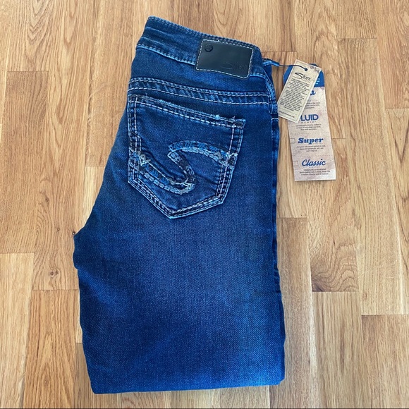 Silver Jeans - Picture 4 of 12